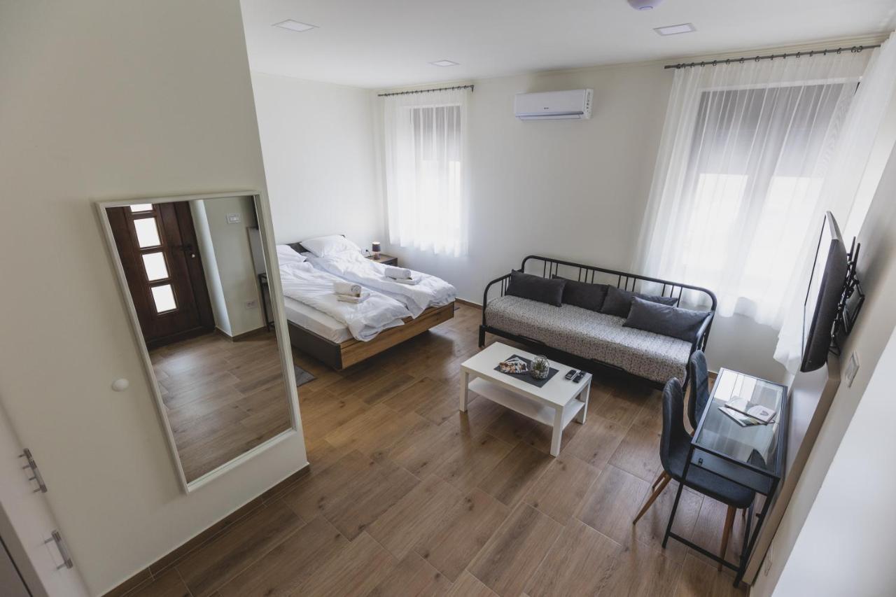 Vila Guliver Palić Extérieur photo