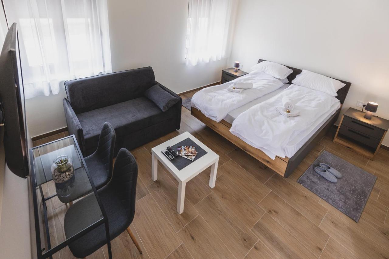 Vila Guliver Palić Extérieur photo